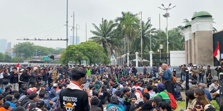 titik demo